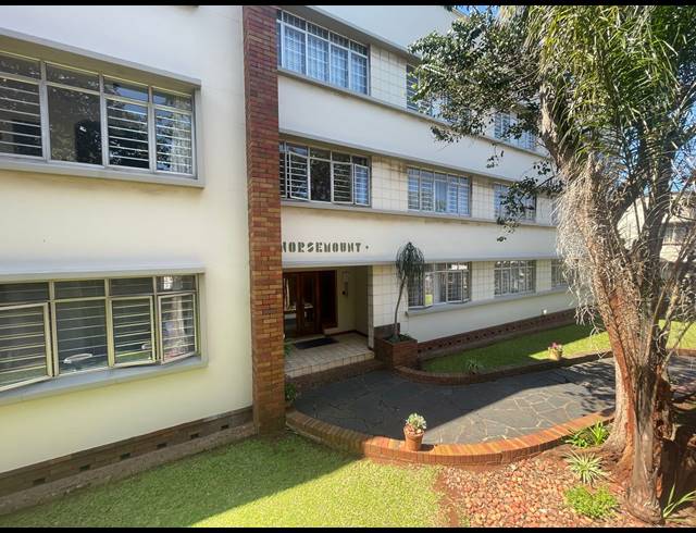 1.5 BEDROOM FLAT FOR SALE IN GLENWOOD
